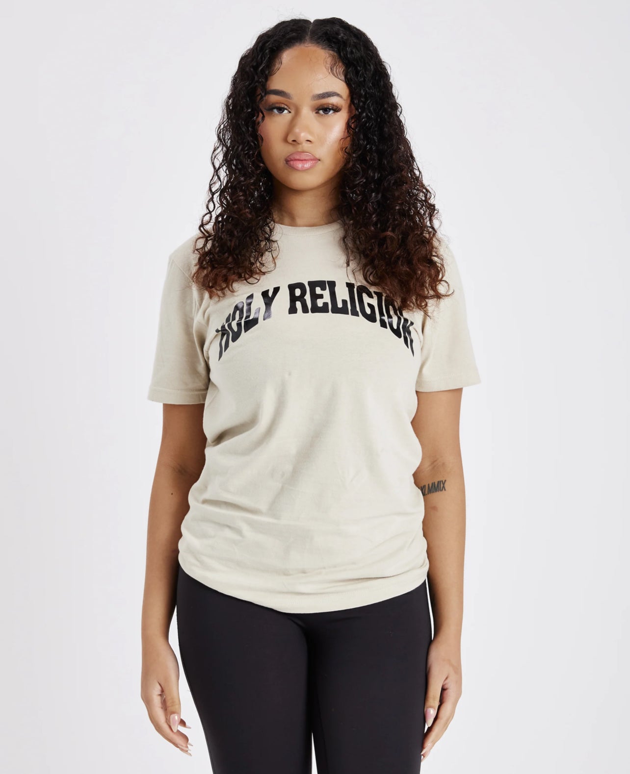 JESUS IS KING PREMIUM TEE | SAND / BLACK