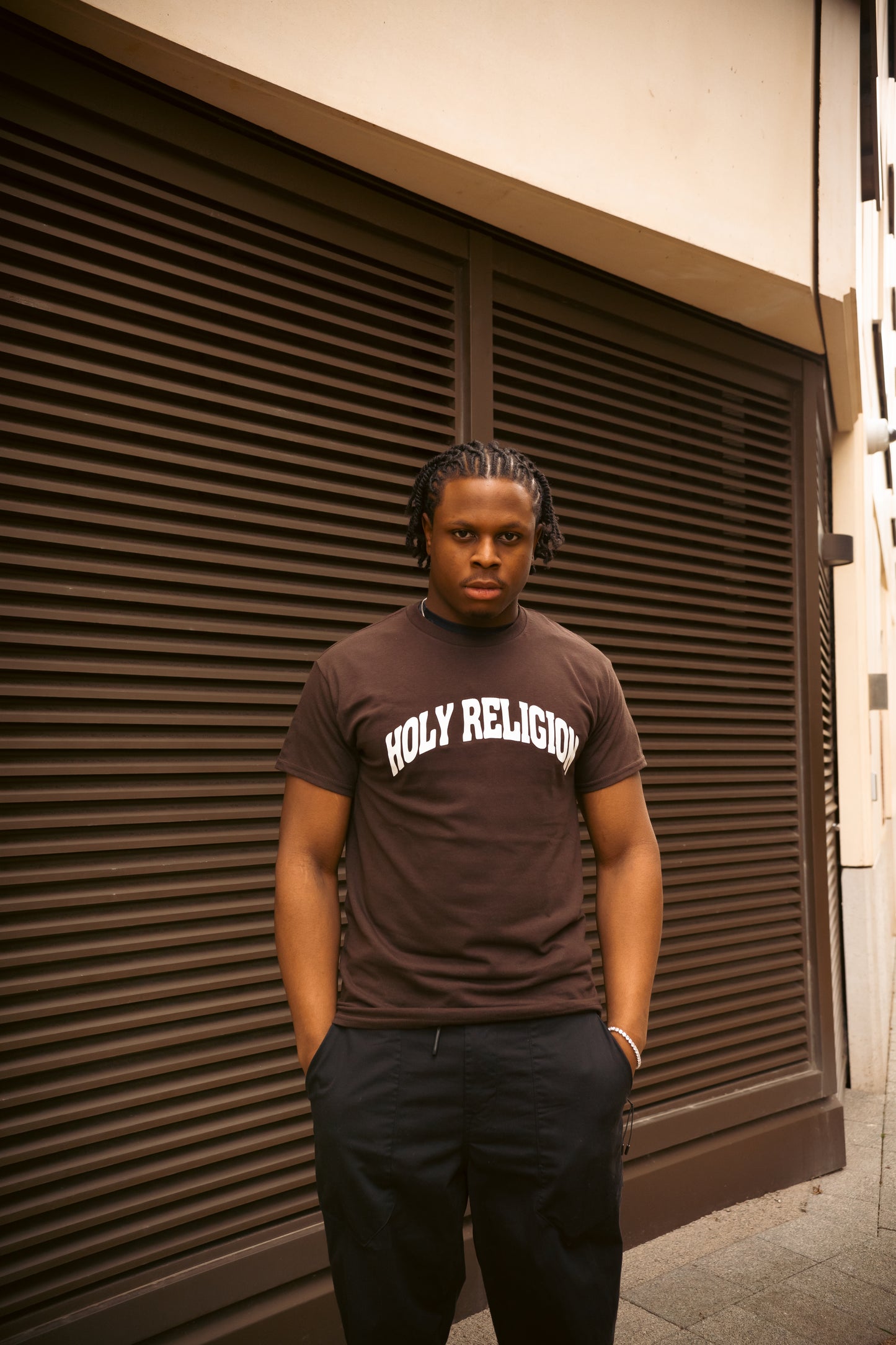 FAITH OVER FEAR PREMIUM TEE | CHOCOLATE / WHITE