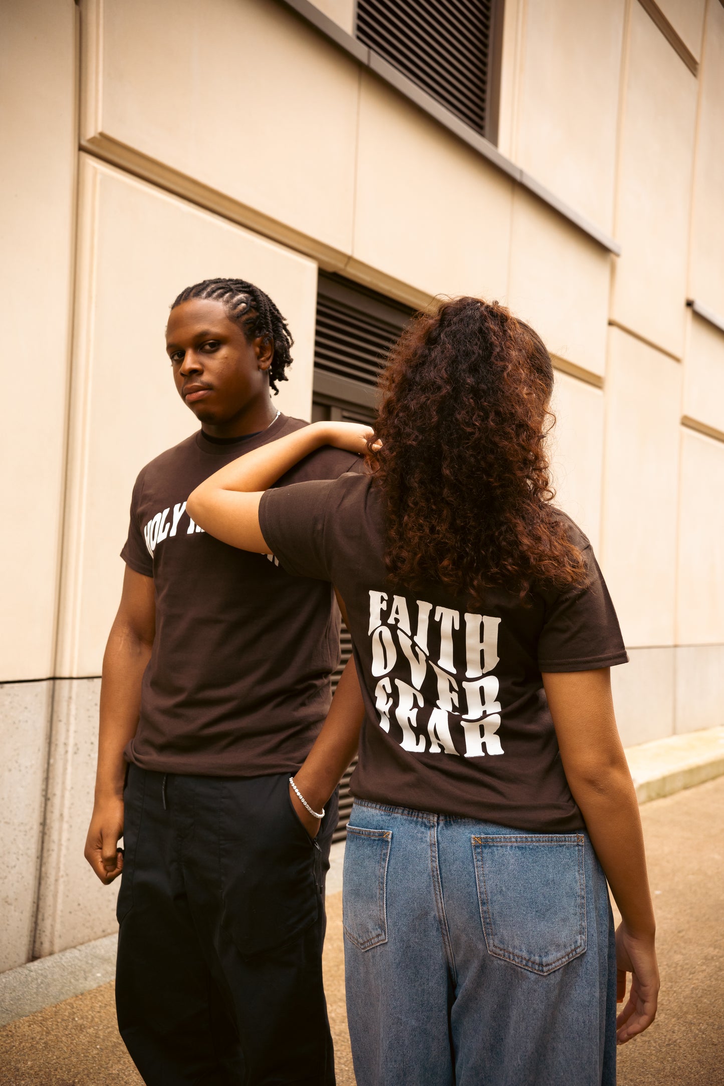 FAITH OVER FEAR PREMIUM TEE | CHOCOLATE / WHITE