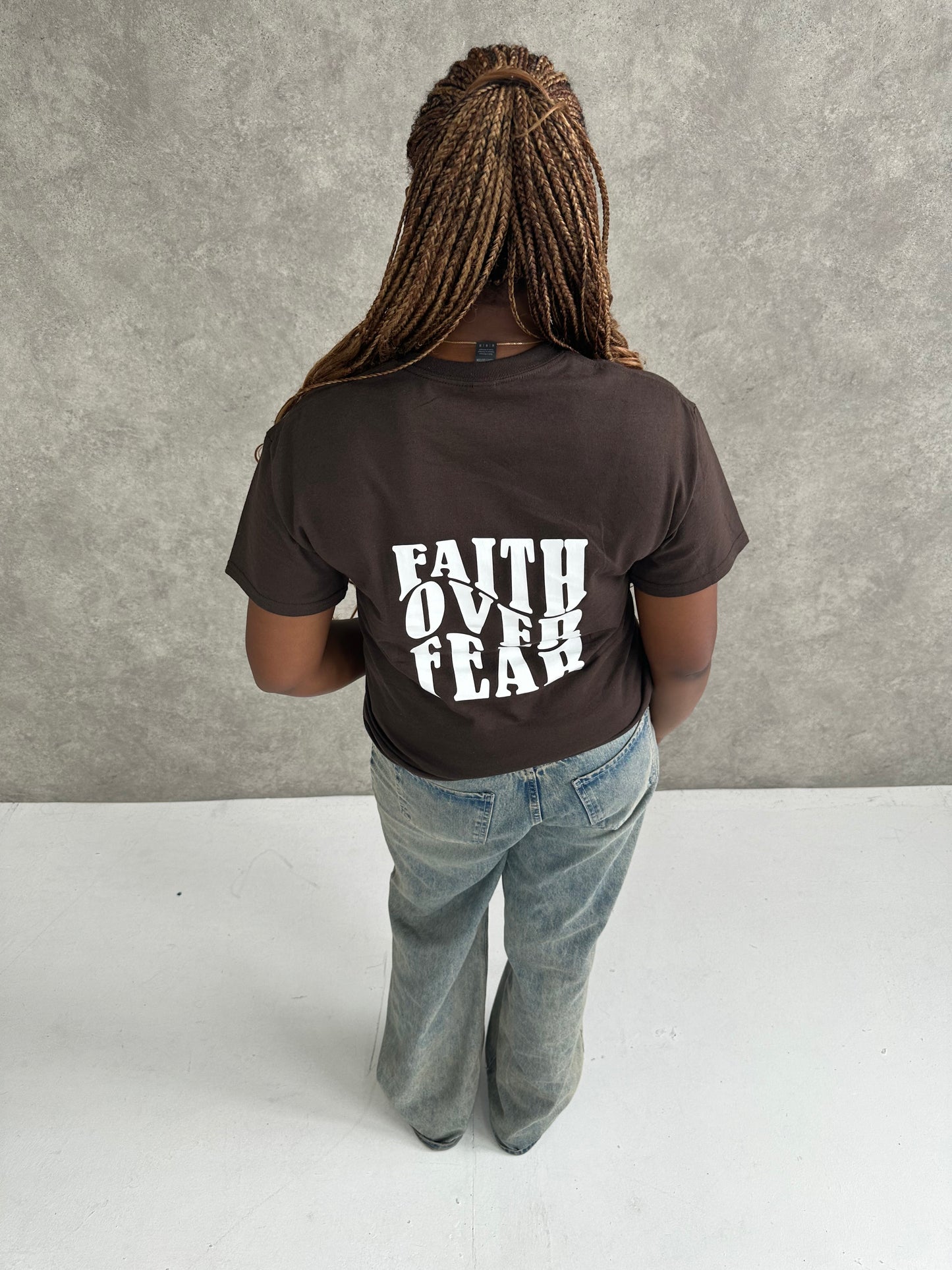 FAITH OVER FEAR PREMIUM TEE | CHOCOLATE / WHITE