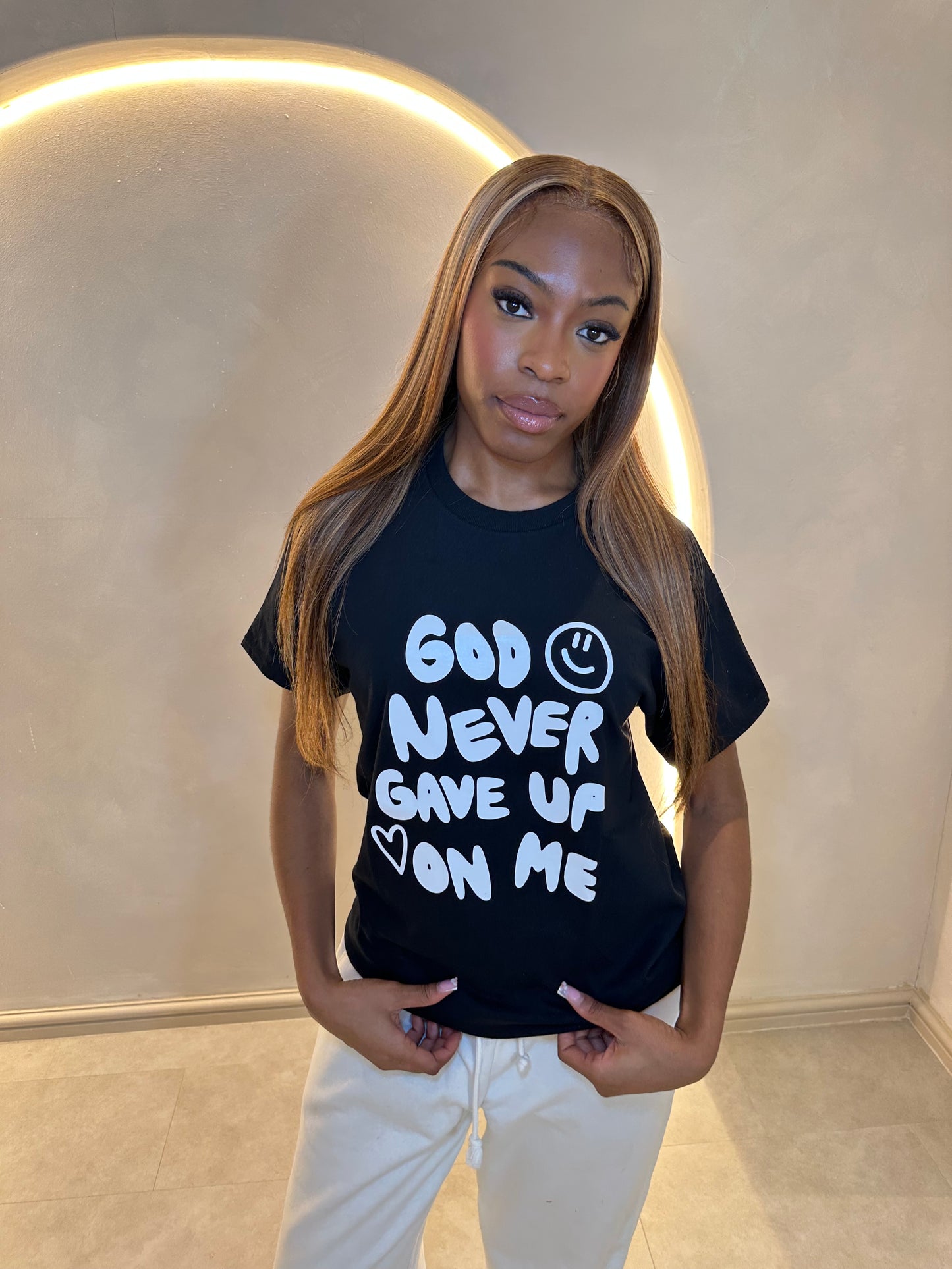 GOD NEVER GAVE UP ON ME TEE | BLACK / WHITE