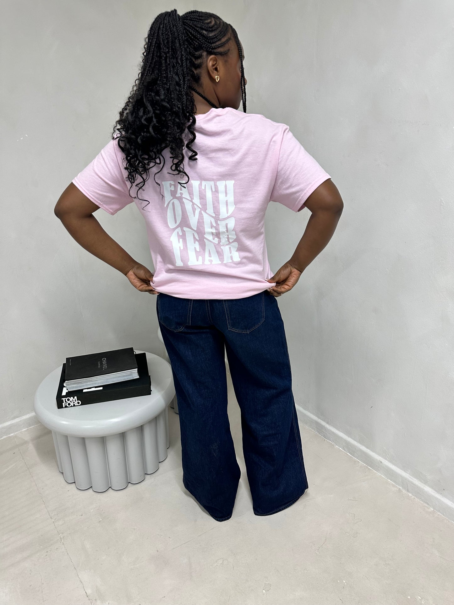 FAITH OVER FEAR PREMIUM TEE | PINK / WHITE