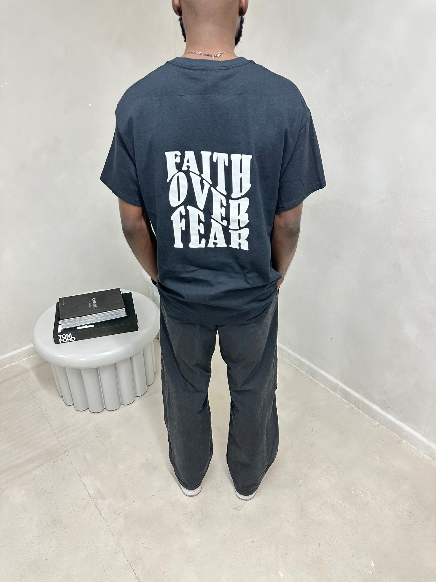 FAITH OVER FEAR PREMIUM TEE | BLACK / WHITE