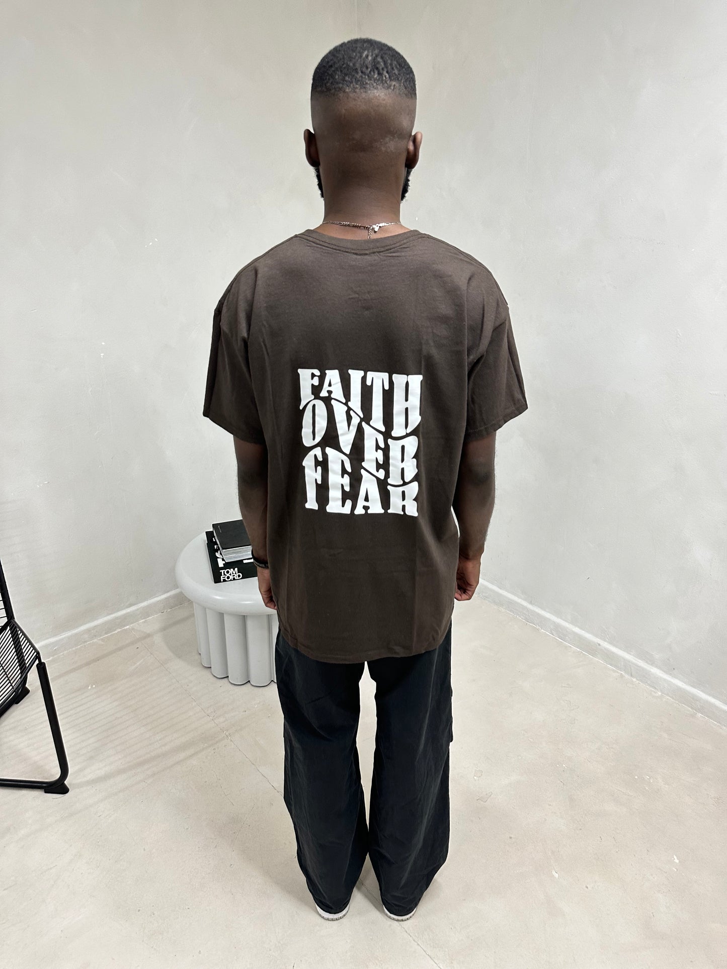 FAITH OVER FEAR PREMIUM TEE | CHOCOLATE / WHITE