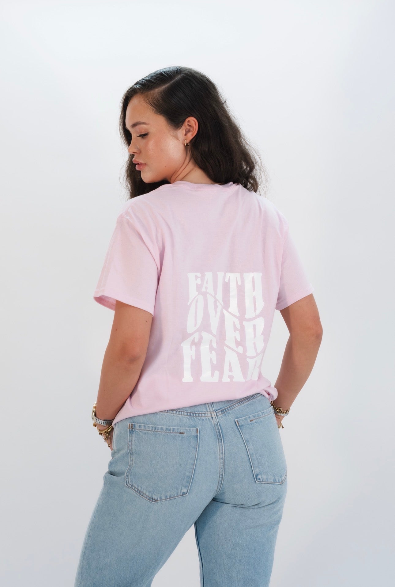 FAITH OVER FEAR PREMIUM TEE | PINK / WHITE